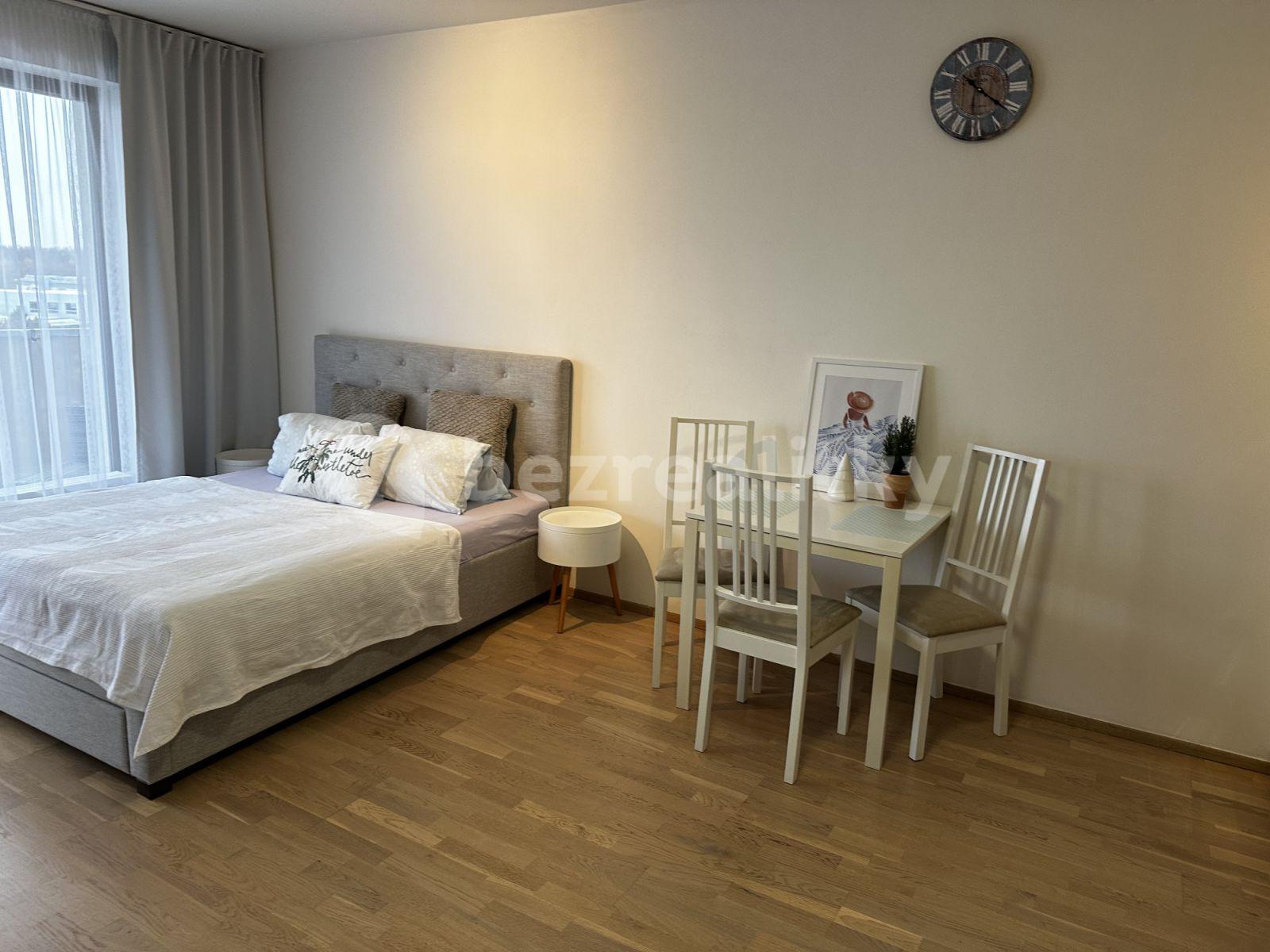 Pronájem bytu 2+kk 37 m², Učňovská, Praha, Praha