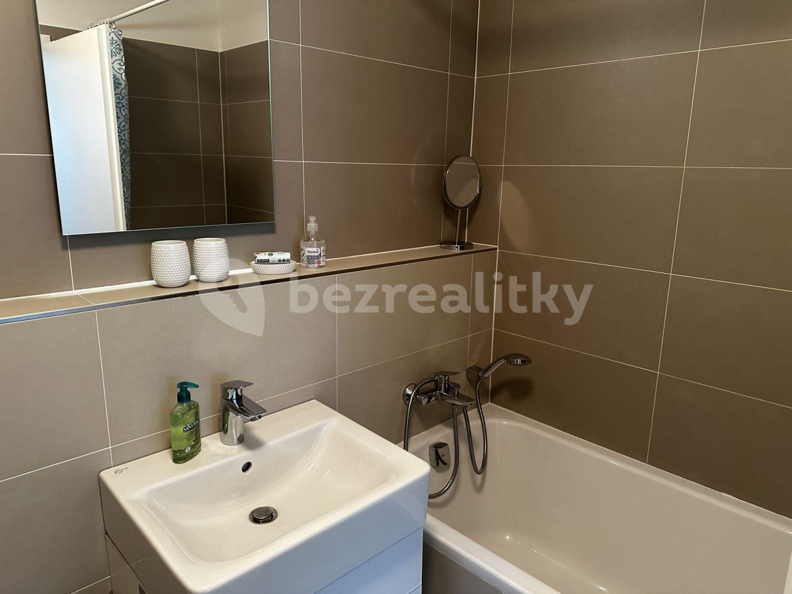 Pronájem bytu 2+kk 37 m², Učňovská, Praha, Praha