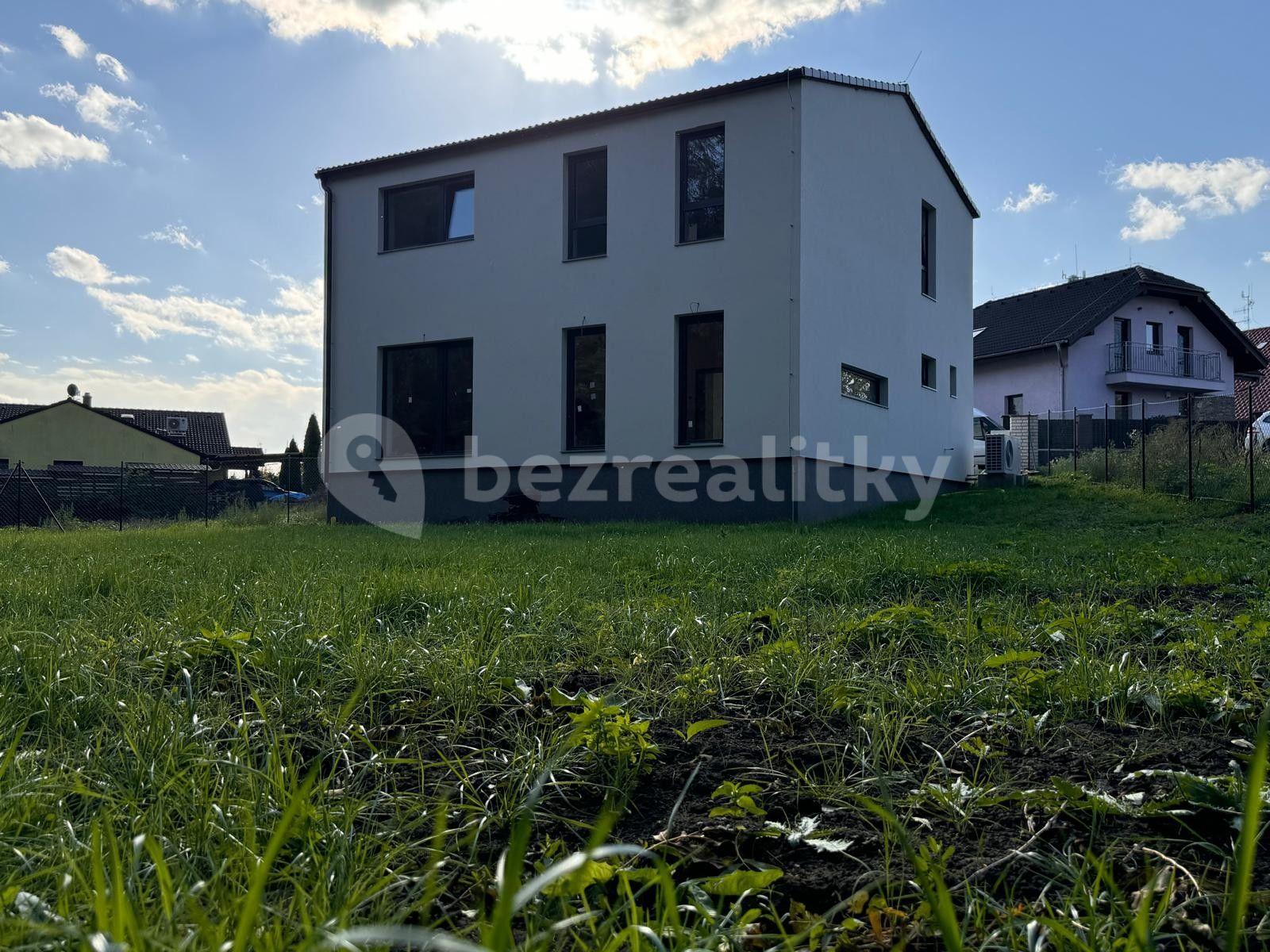 Prodej domu 196 m², pozemek 879 m², U Lesíka, Nová Ves, Středočeský kraj