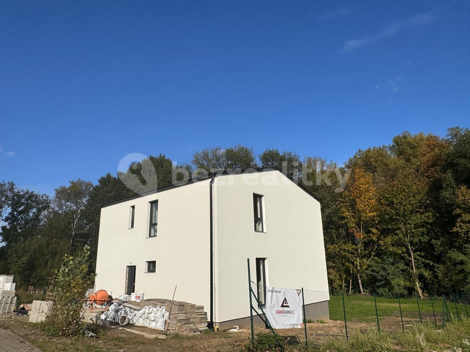 Prodej domu 196 m², pozemek 879 m², U Lesíka, Nová Ves, Středočeský kraj