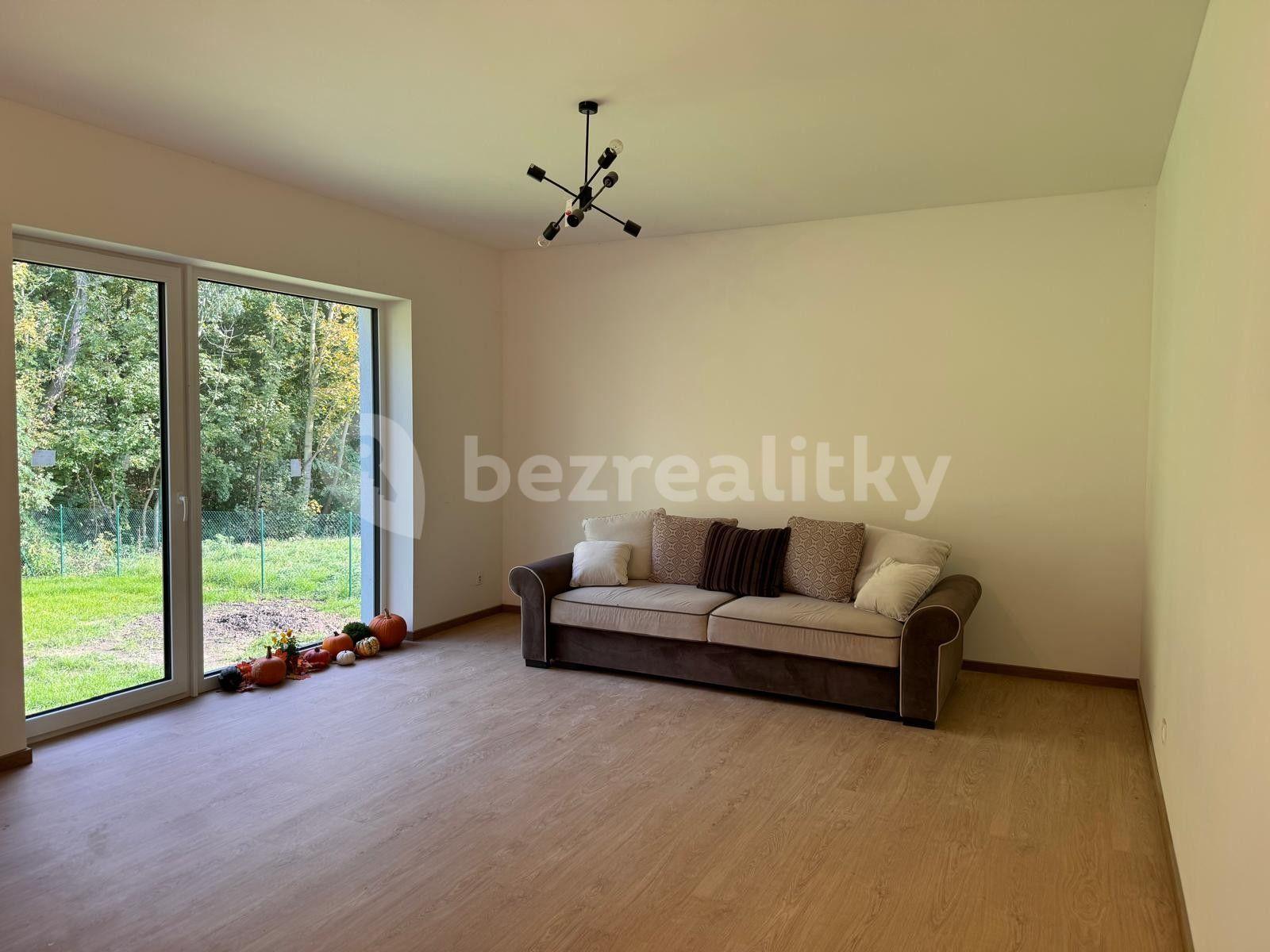 Prodej domu 196 m², pozemek 879 m², U Lesíka, Nová Ves, Středočeský kraj