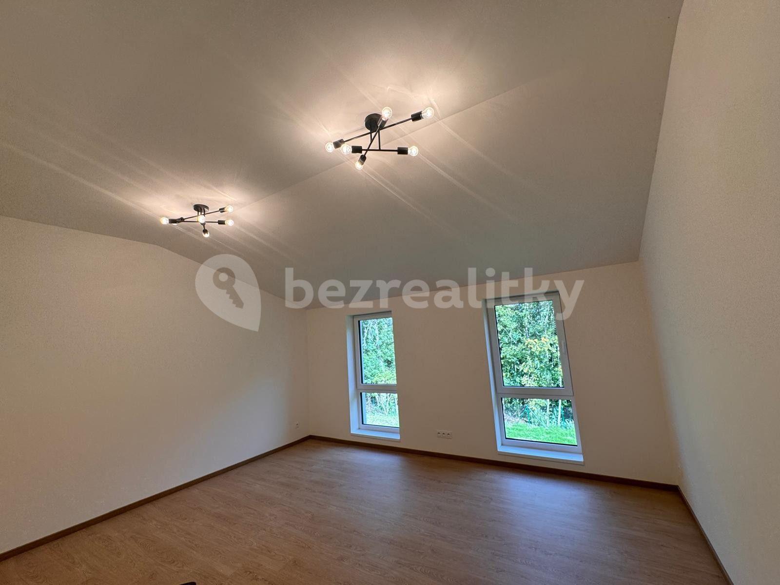 Prodej domu 196 m², pozemek 879 m², U Lesíka, Nová Ves, Středočeský kraj