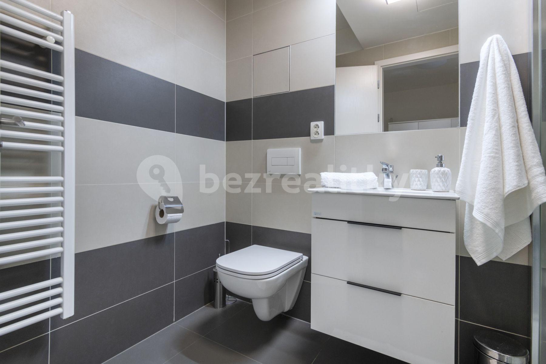 Pronájem bytu 1+1 35 m², Hlaváčkova, Praha, Praha