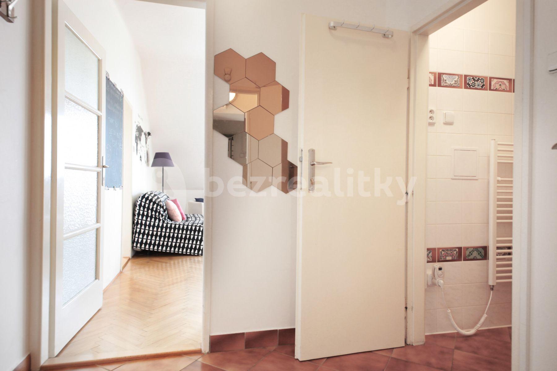 Pronájem bytu 2+1 87 m², náměstí Před Bateriemi, Praha, Praha