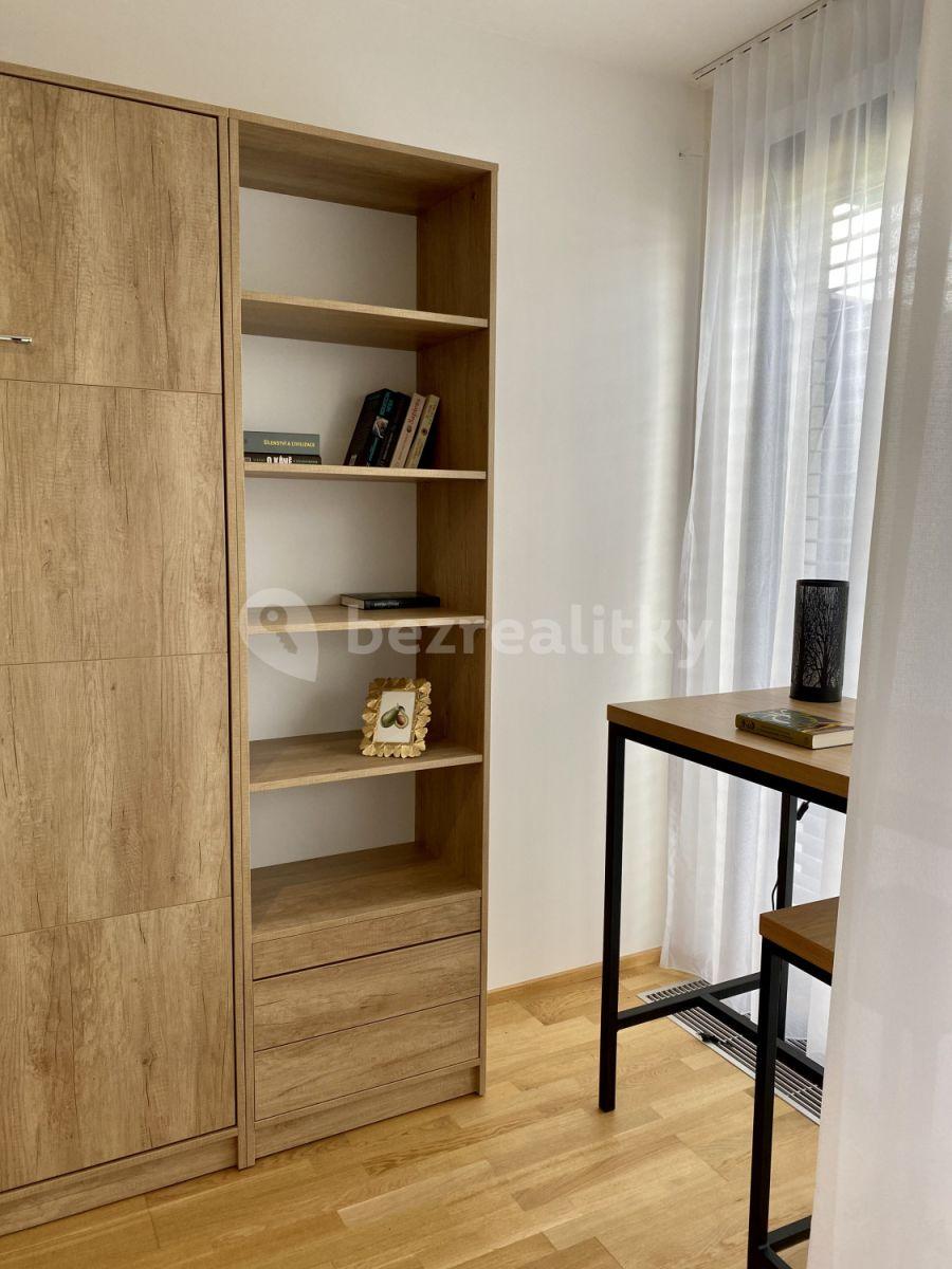 Pronájem bytu 1+kk 32 m², U Průhonu b, Praha, Praha