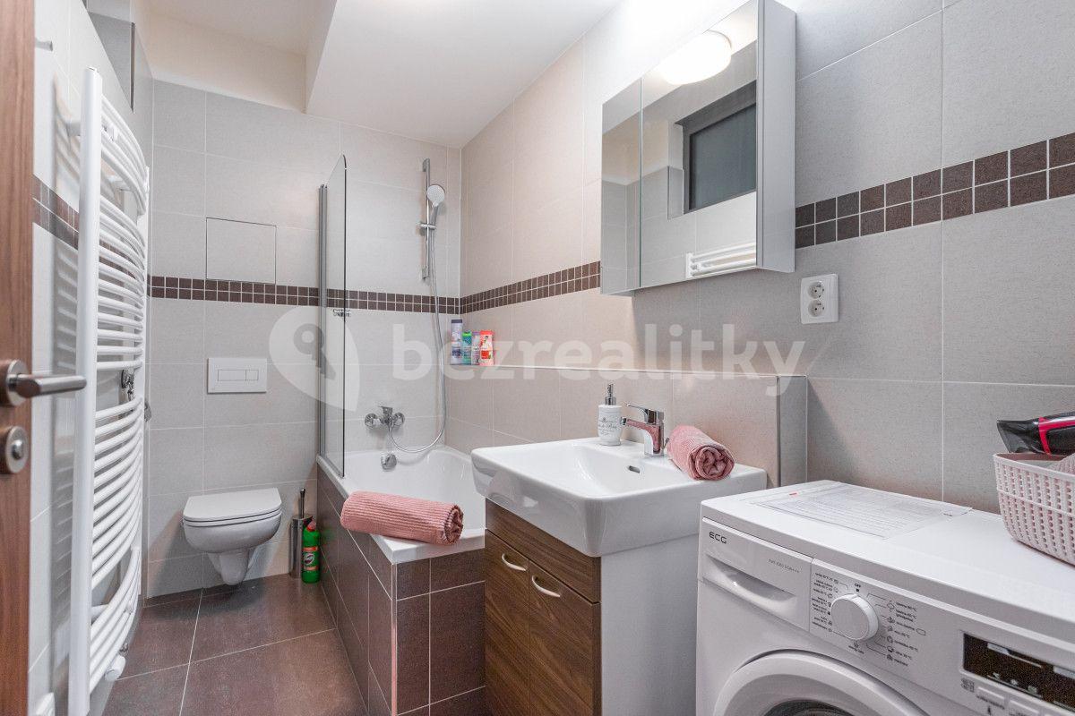 Pronájem bytu 1+kk 35 m², Hlaváčkova, Praha, Praha