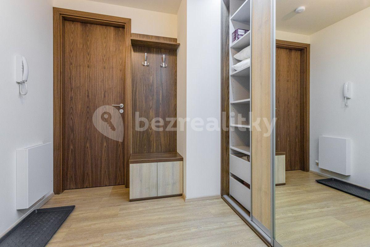 Pronájem bytu 1+kk 35 m², Hlaváčkova, Praha, Praha