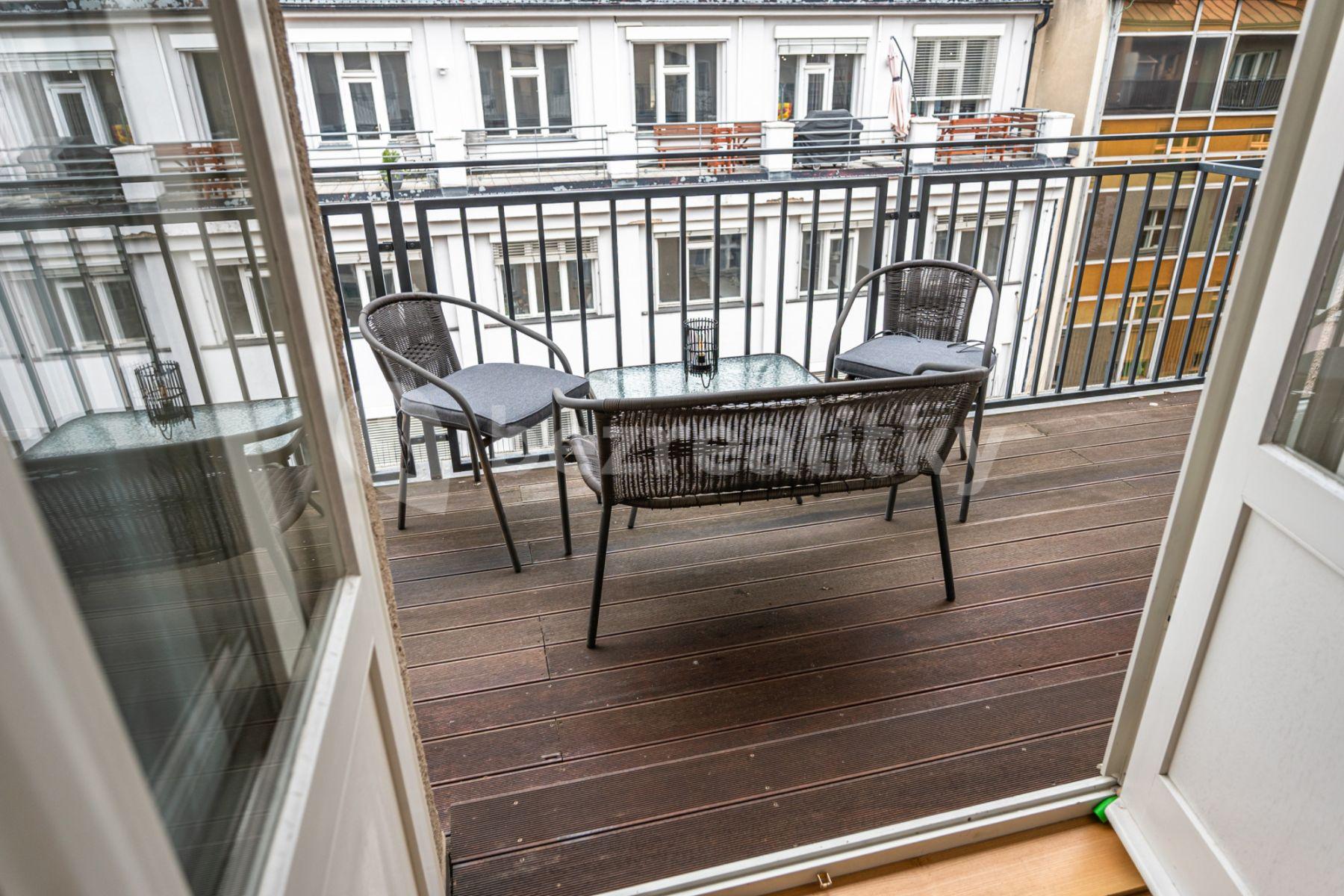 Pronájem bytu 2+kk 89 m², Dlouhá, Praha, Praha