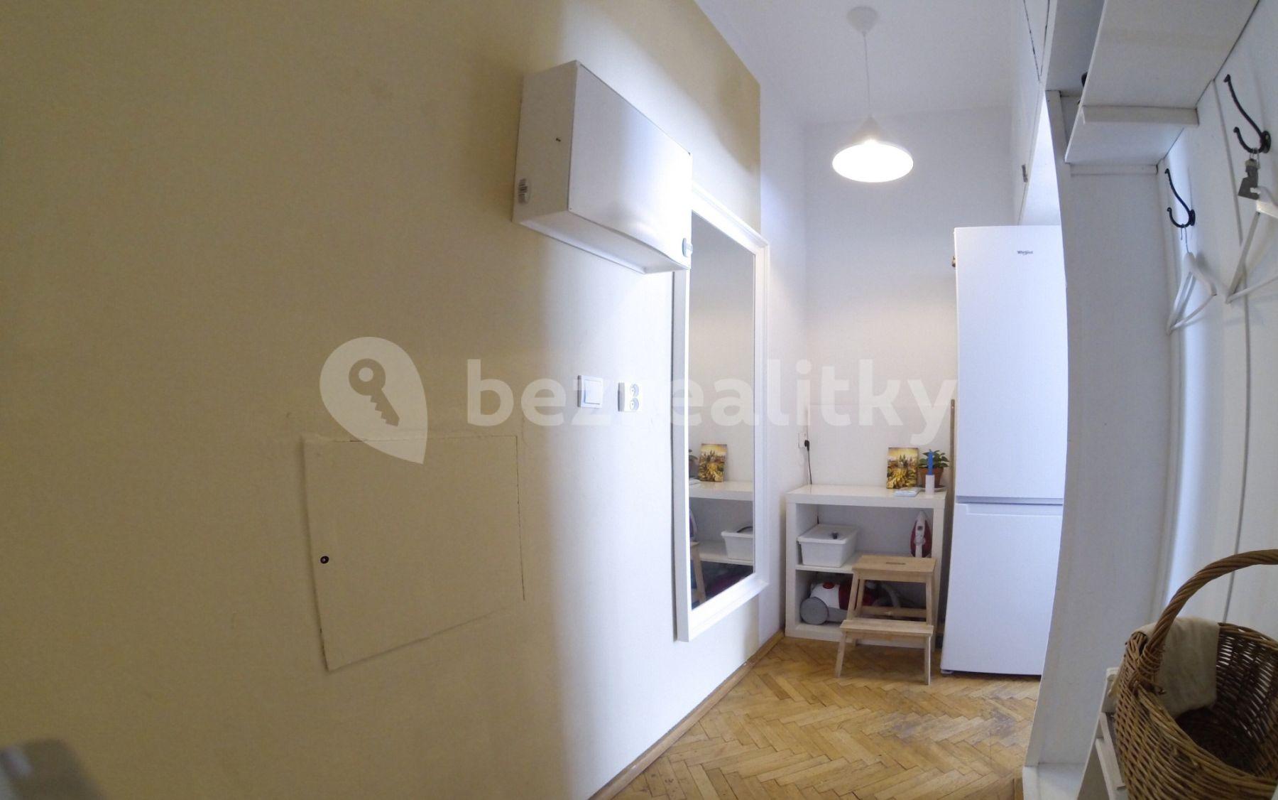 Pronájem bytu 1+1 35 m², Konviktská, Praha, Praha