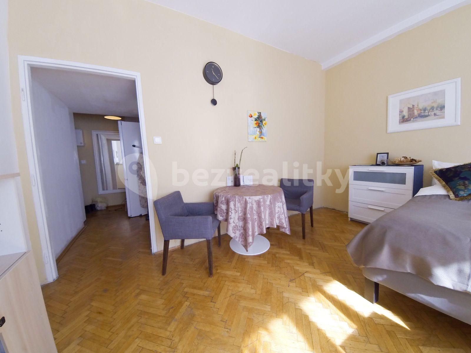 Pronájem bytu 1+1 35 m², Konviktská, Praha, Praha