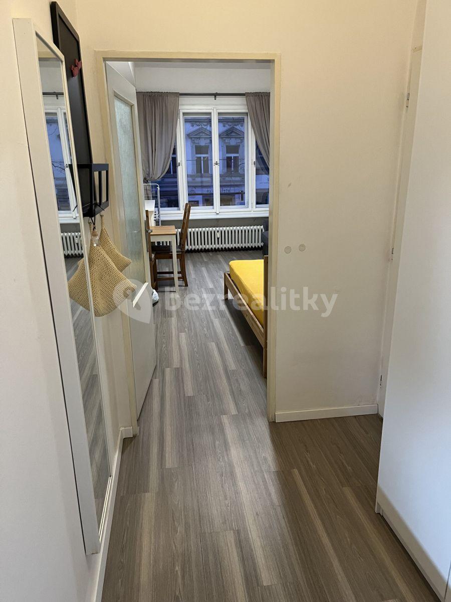 Pronájem bytu 1+kk 33 m², Sokolovská, Praha, Praha