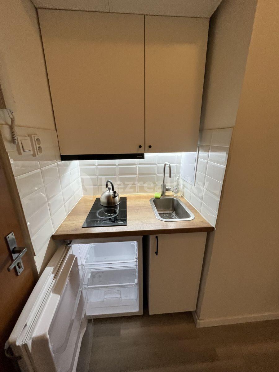 Pronájem bytu 1+kk 33 m², Sokolovská, Praha, Praha