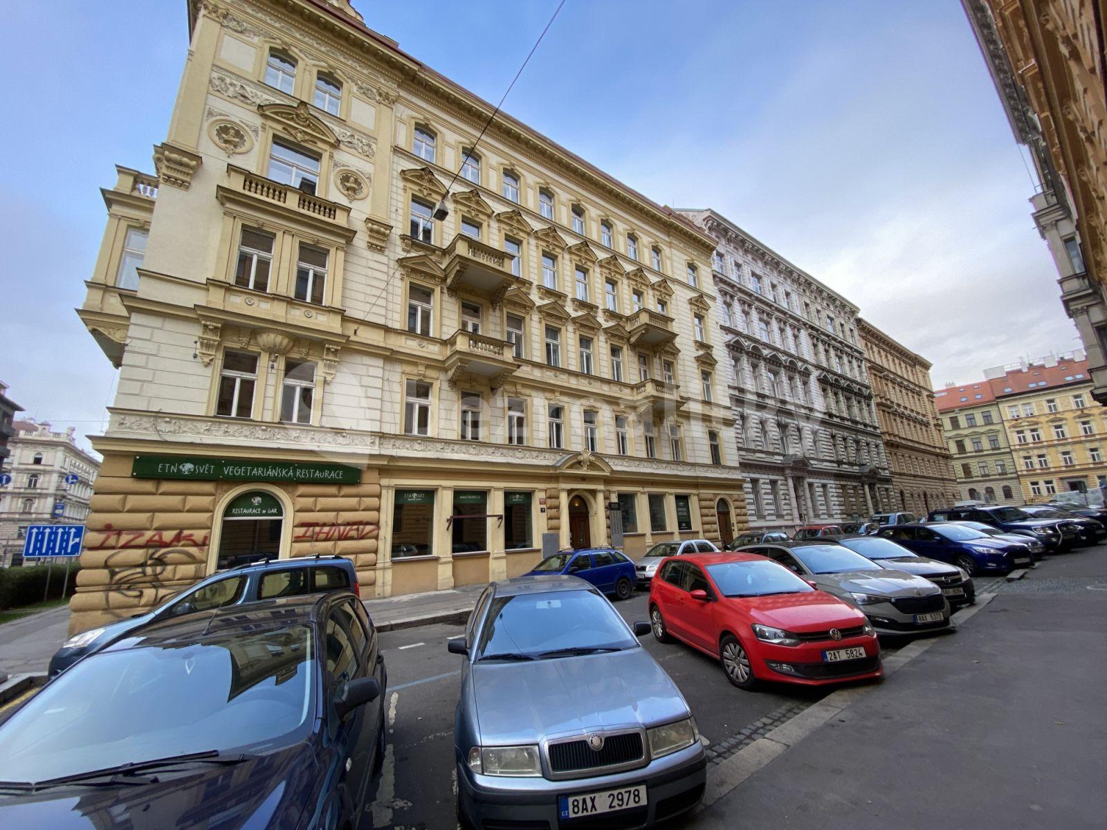 Pronájem bytu 1+kk 26 m², Tyršova, Praha, Praha