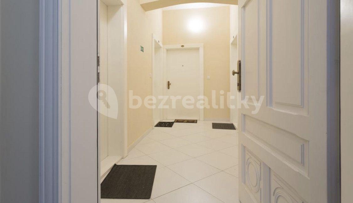 Pronájem bytu 1+kk 32 m², Šimáčkova, Praha, Praha