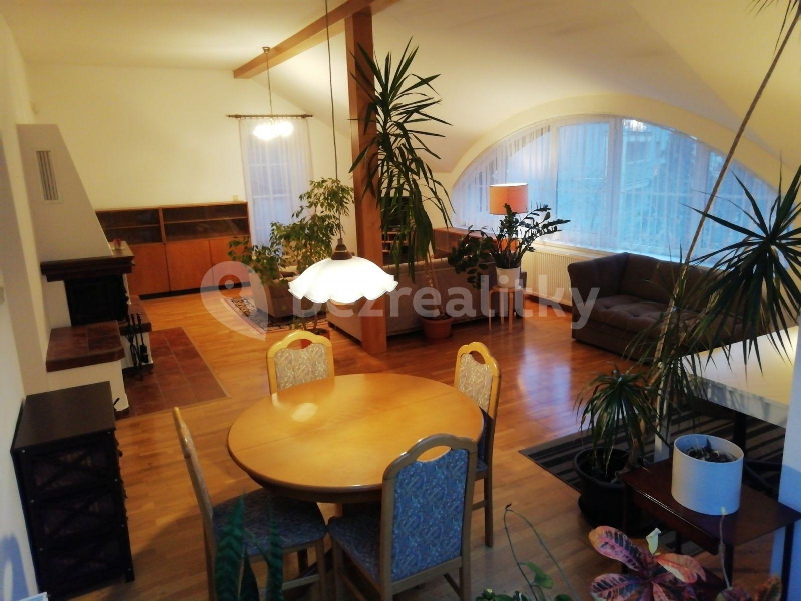 Pronájem bytu 2+1 98 m², Na Okrouhlíku, Praha, Praha