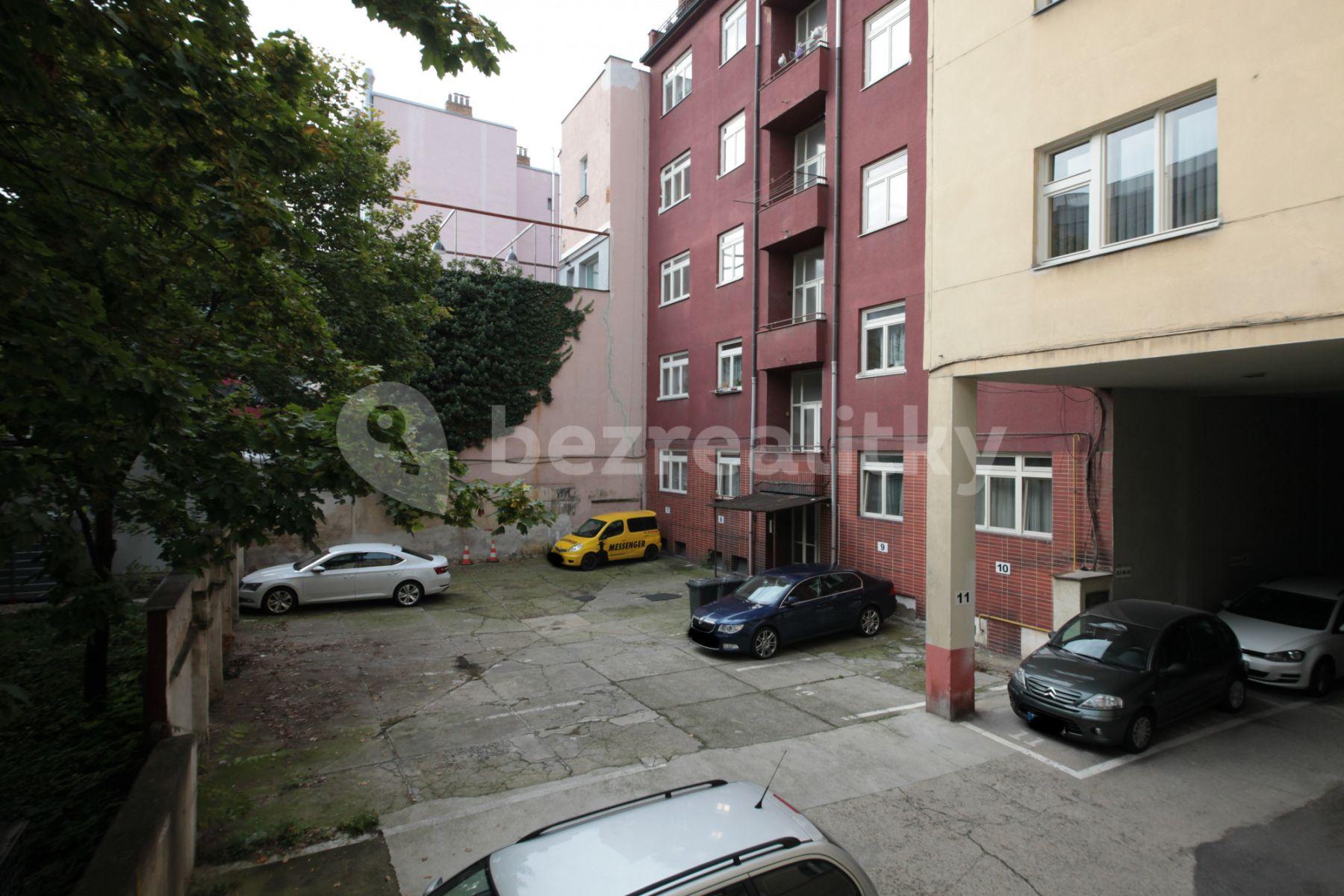 Pronájem bytu 4+1 90 m², Stroupežnického, Praha, Praha