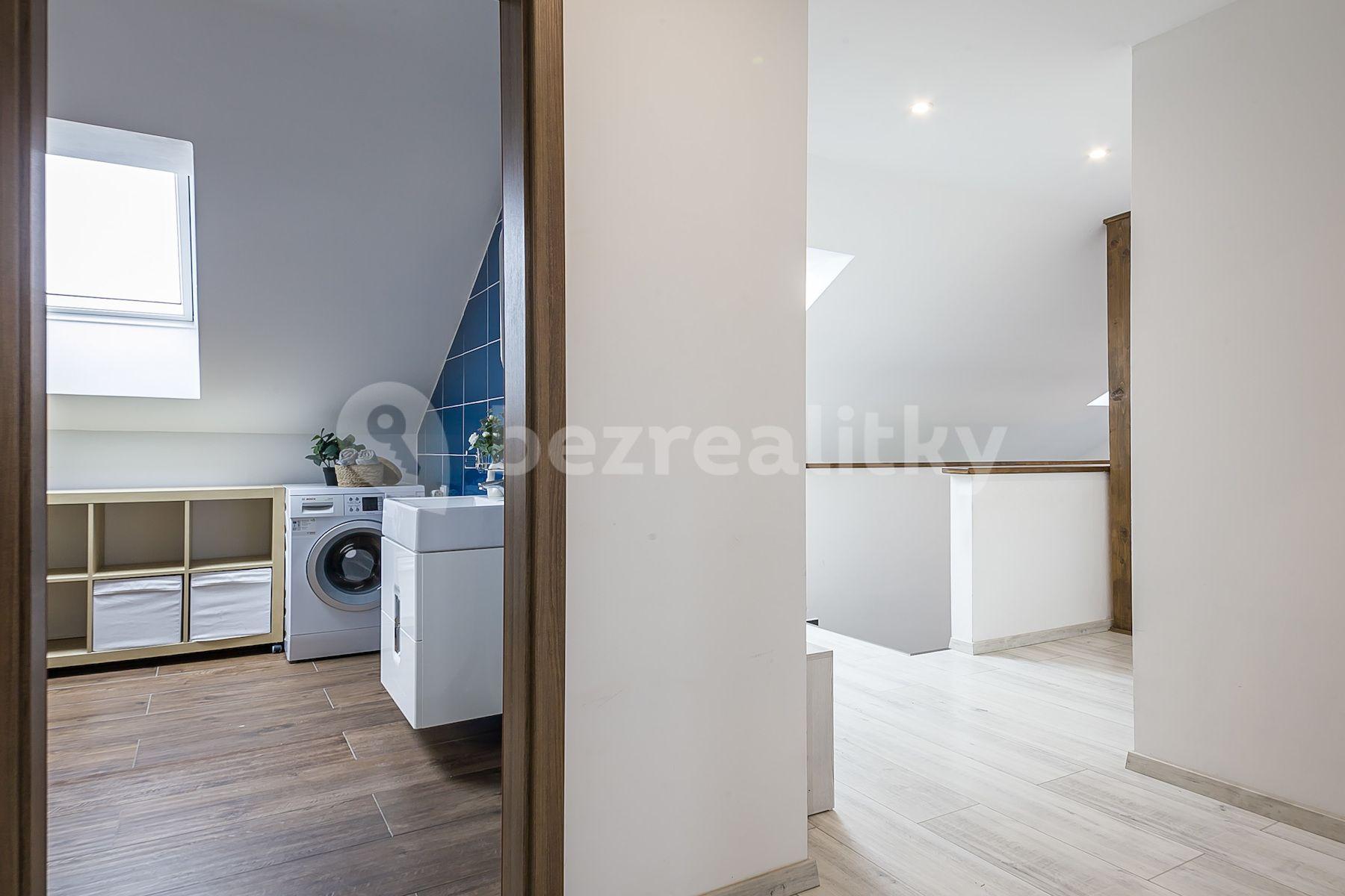 Prodej domu 524 m², pozemek 1.284 m², Ke Hřišti, Pletený Újezd, Středočeský kraj