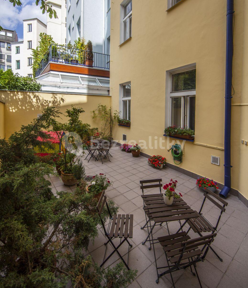 Pronájem bytu 3+1 72 m², Americká, Praha, Praha