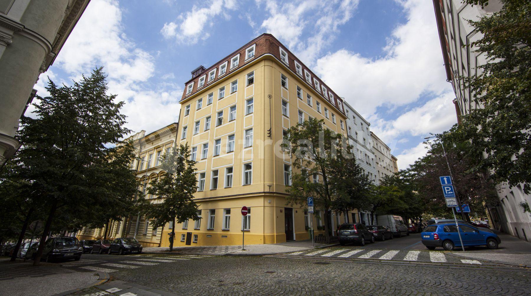 Pronájem bytu 3+1 72 m², Americká, Praha, Praha