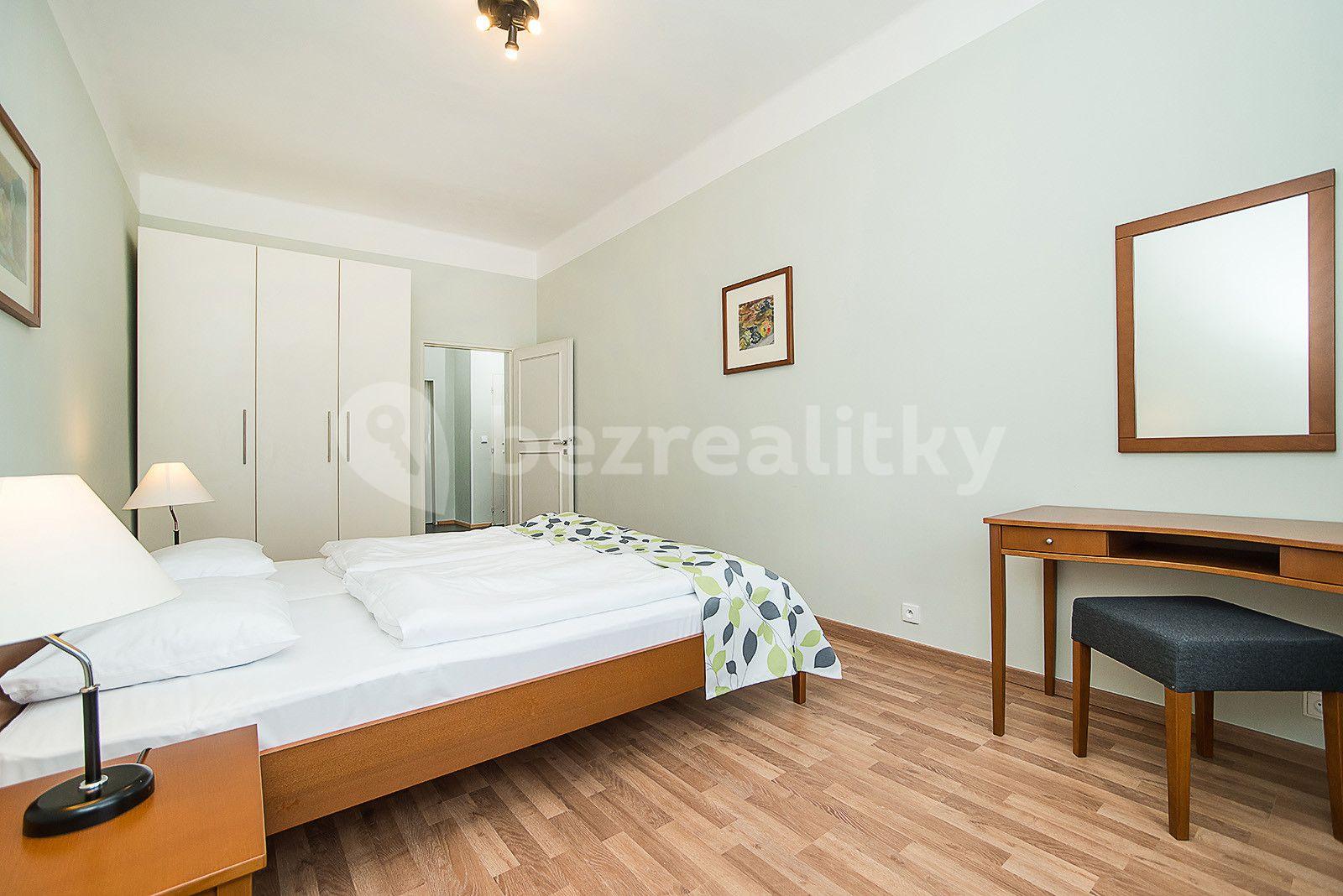 Pronájem bytu 3+1 72 m², Americká, Praha, Praha