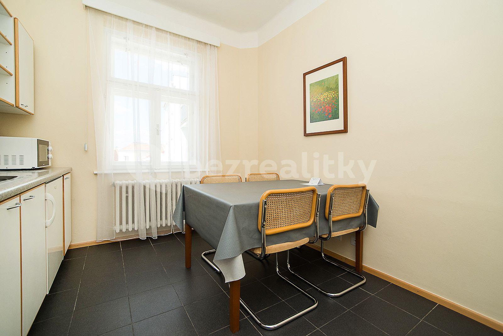 Pronájem bytu 1+1 43 m², Americká, Praha, Praha