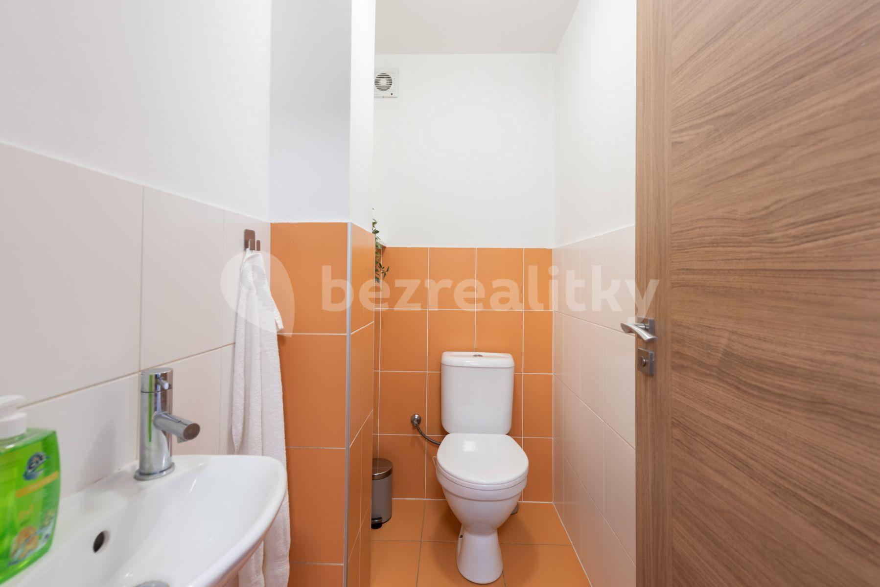 Pronájem bytu 5+1 90 m², Grafická, Praha, Praha