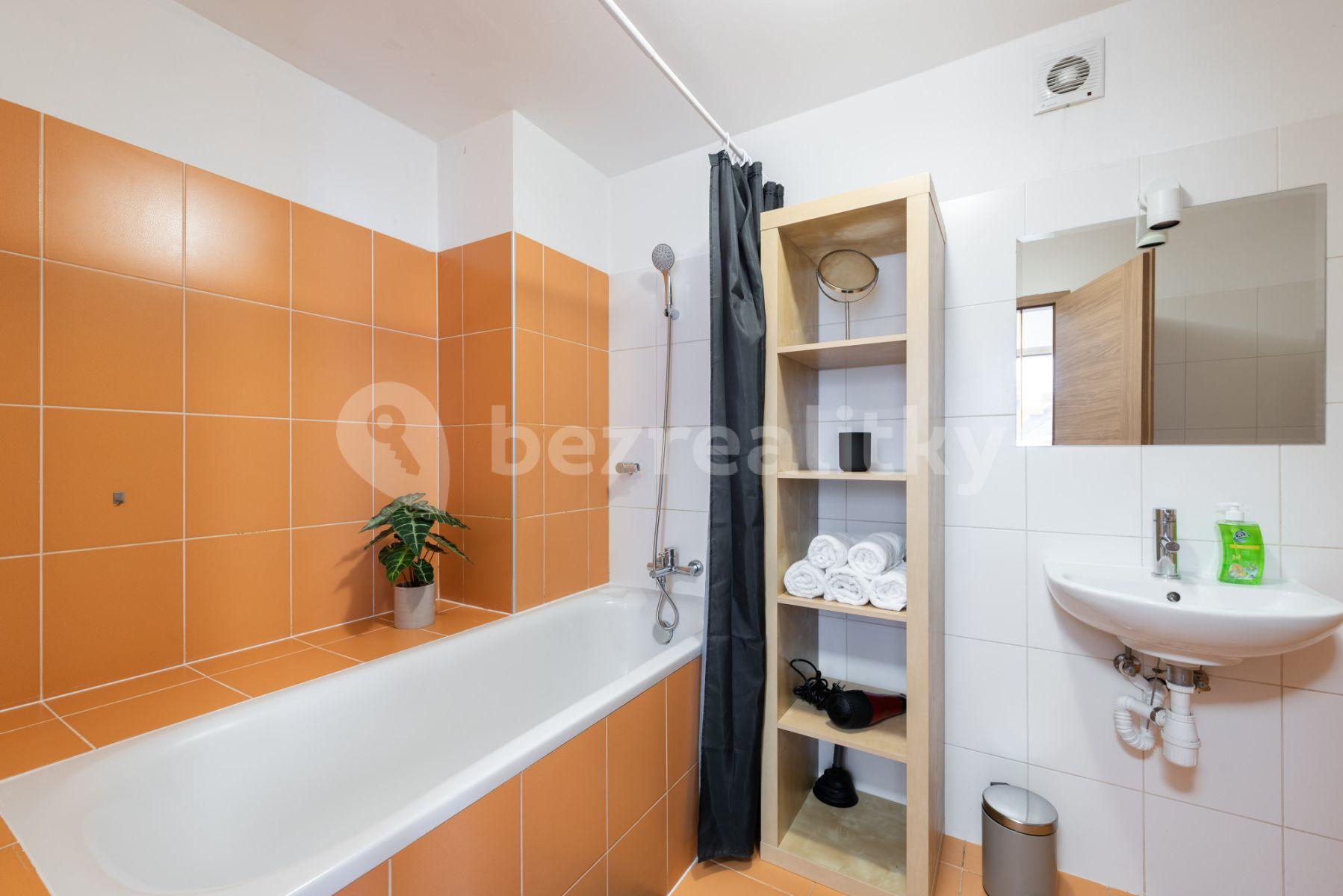 Pronájem bytu 5+1 90 m², Grafická, Praha, Praha