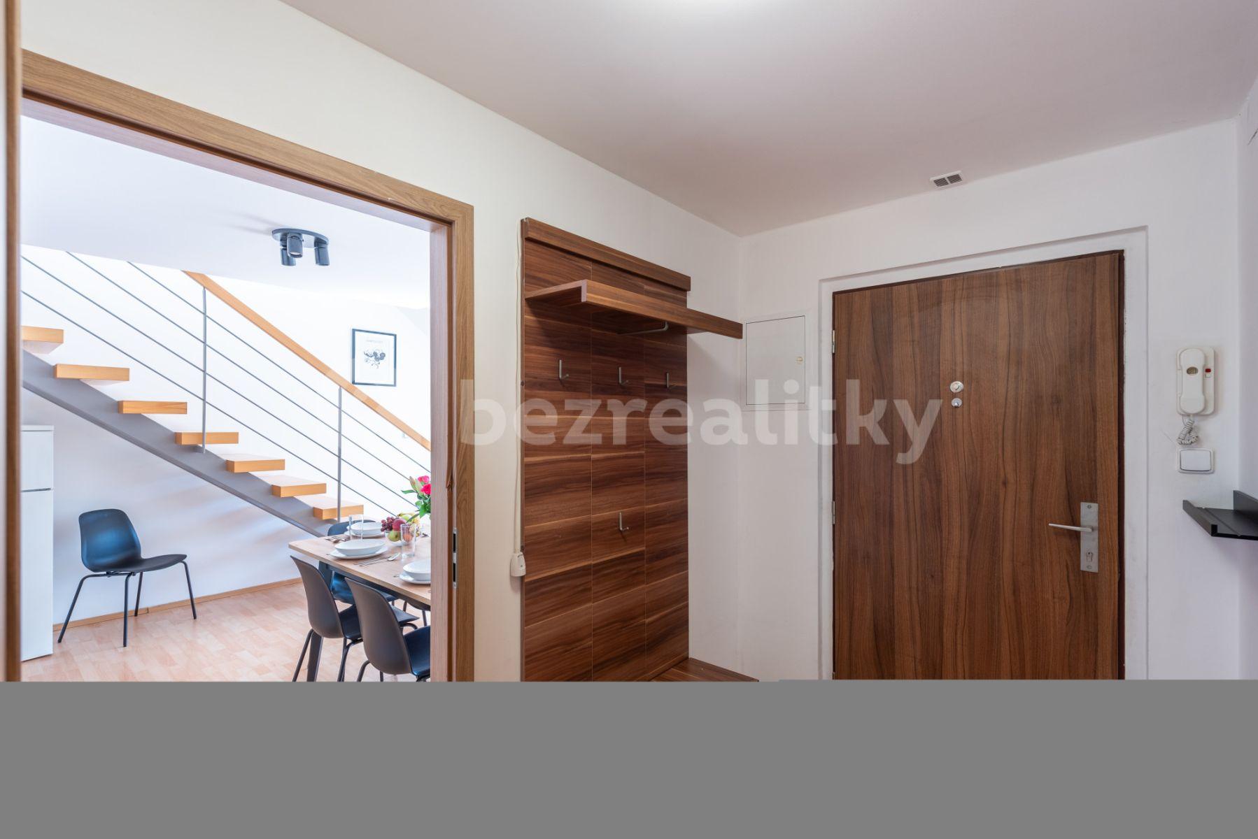 Pronájem bytu 5+1 90 m², Grafická, Praha, Praha