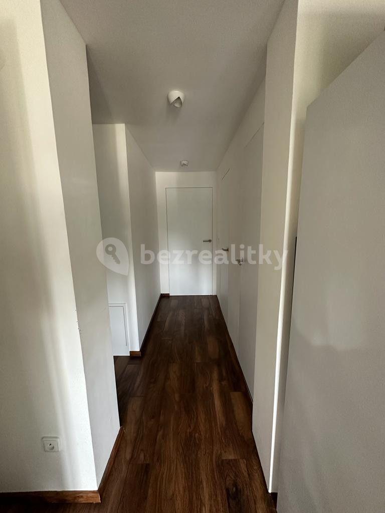 Pronájem bytu 2+1 56 m², Klapkova, Praha, Praha