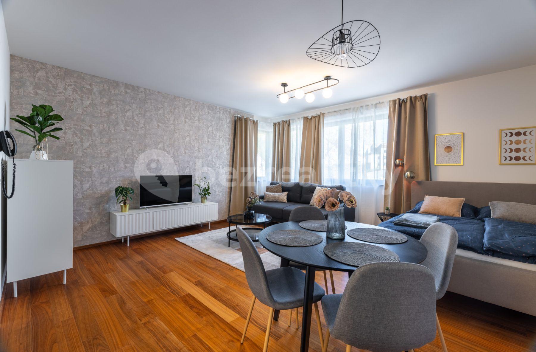 Pronájem bytu 1+1 40 m², U Michelského mlýna, Praha, Praha