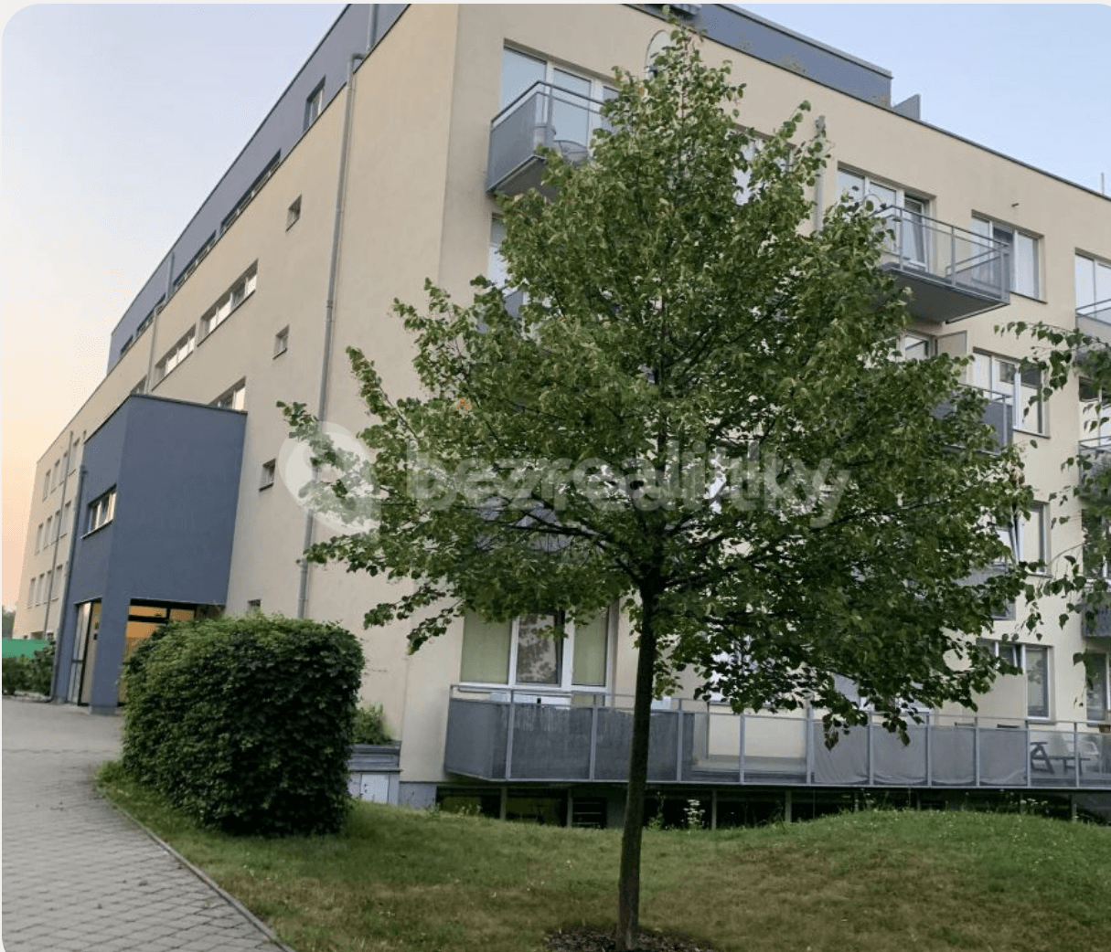 Prodej bytu 1+kk 35 m², U Hostavického potoka, Praha, Praha