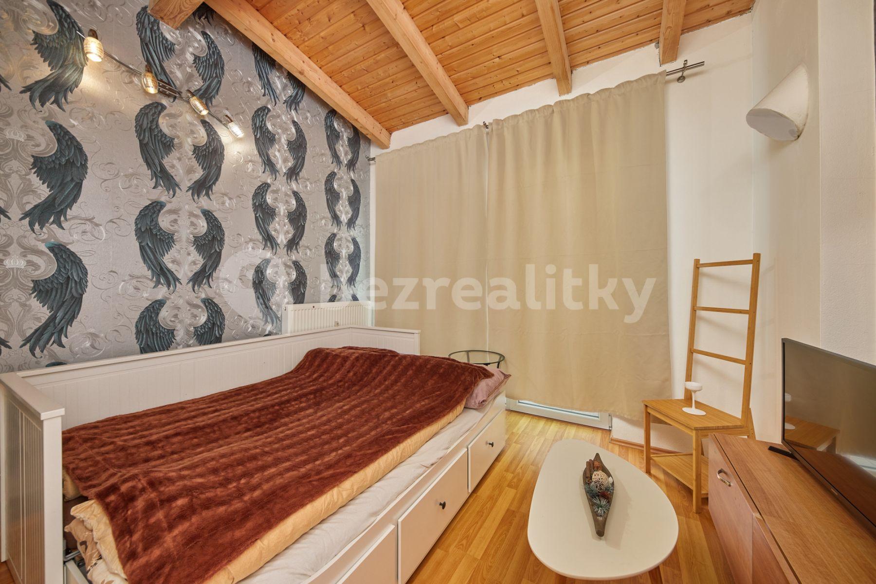 Pronájem bytu 2+1 51 m², Hradská, Vrakuňa, Bratislavský kraj