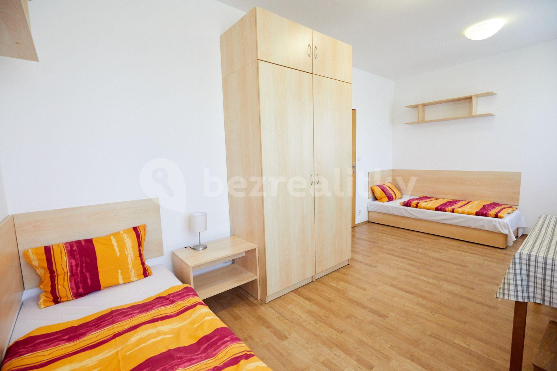 Pronájem bytu 1+1 30 m², Jeseniova, Praha, Praha