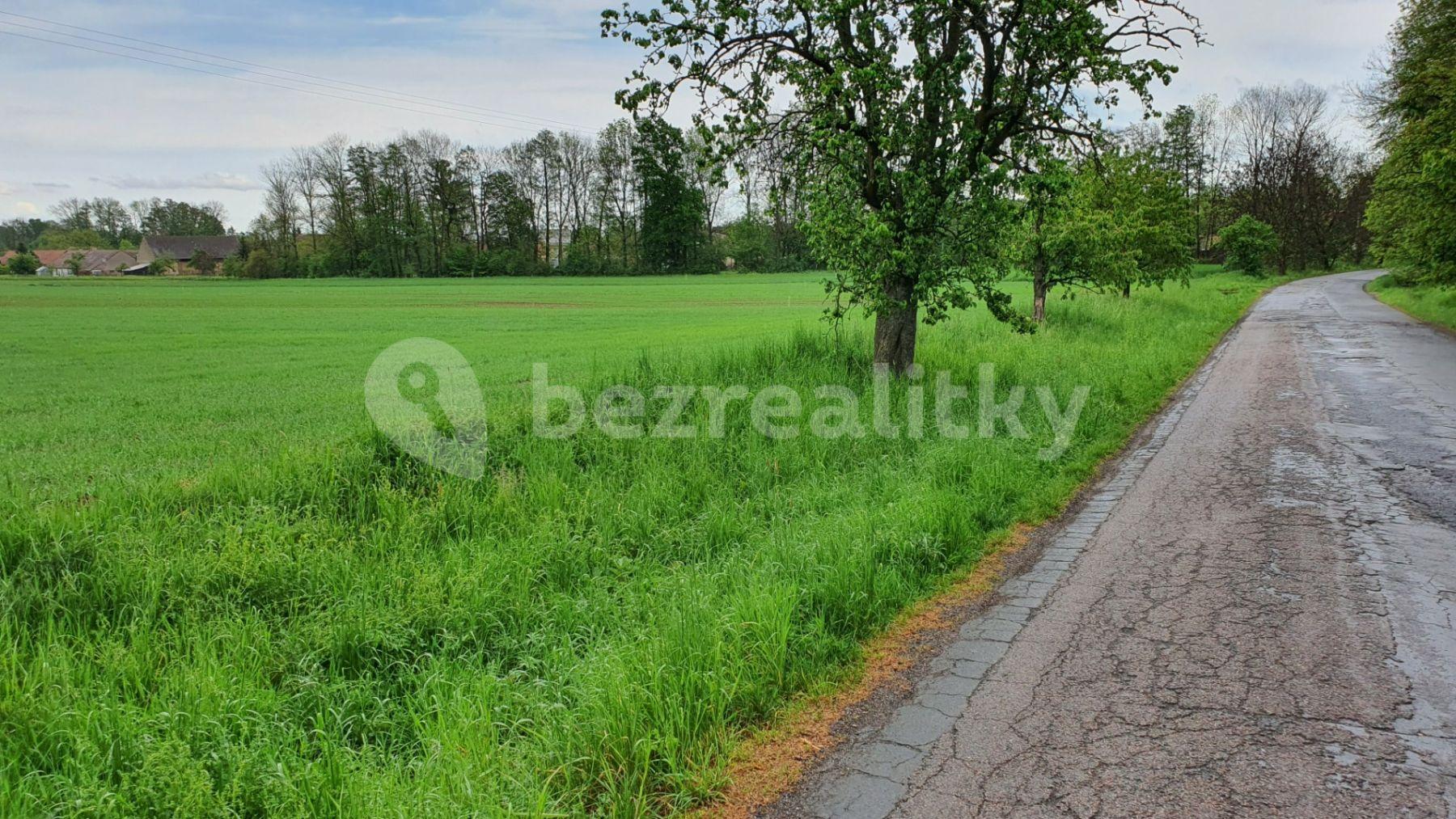 Prodej pozemku 7.223 m², Morašice, Pardubický kraj