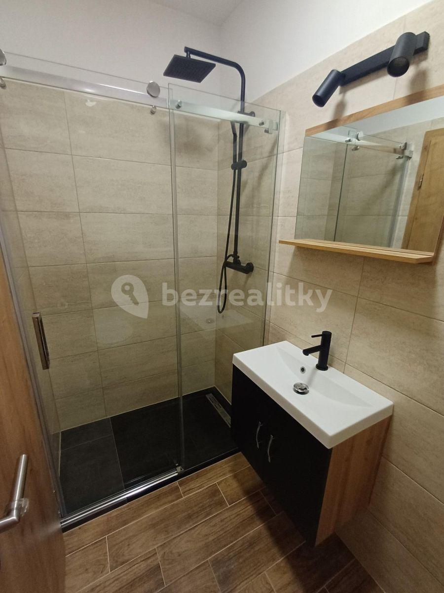 Pronájem bytu 4+1 85 m², Nová Pražská, Benešov, Středočeský kraj