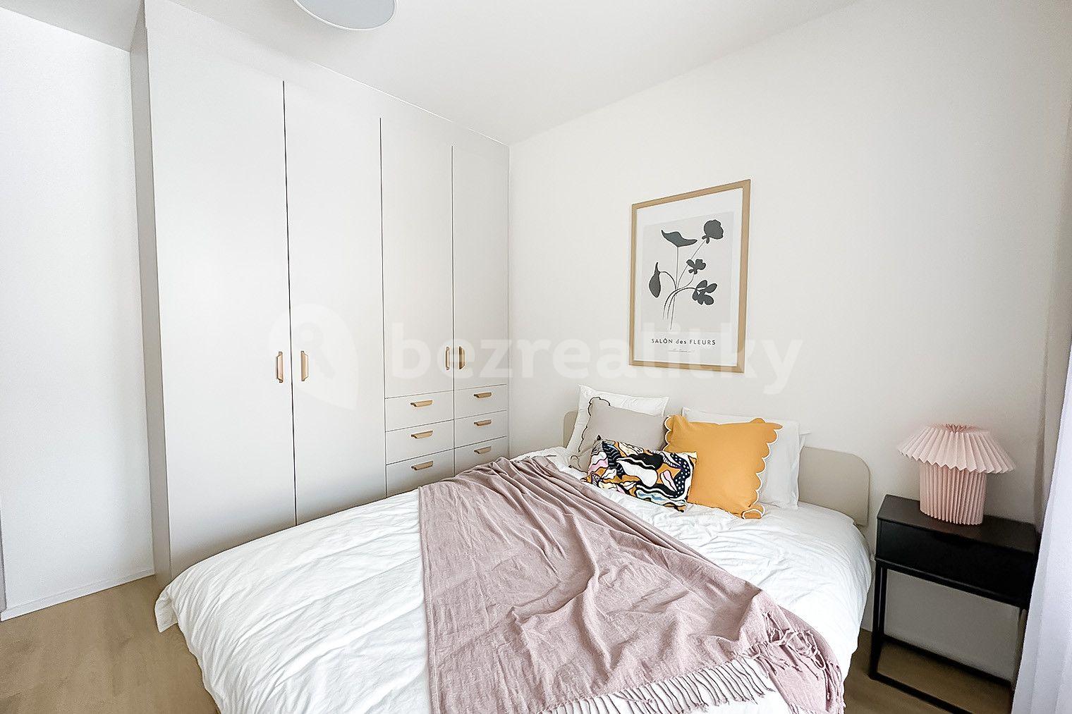 Pronájem bytu 2+1 63 m², U Pergamenky, Praha, Praha