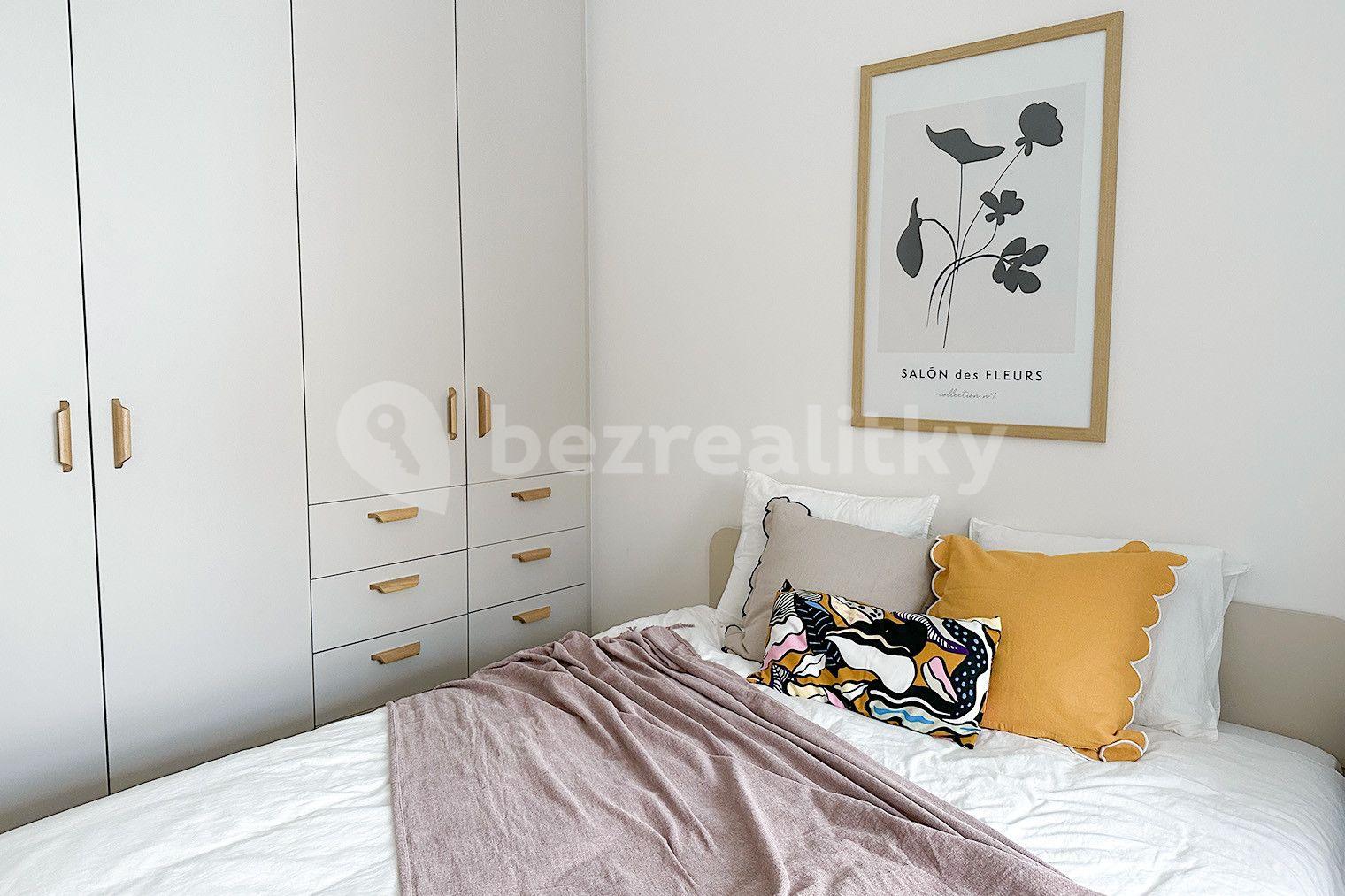 Pronájem bytu 2+1 63 m², U Pergamenky, Praha, Praha