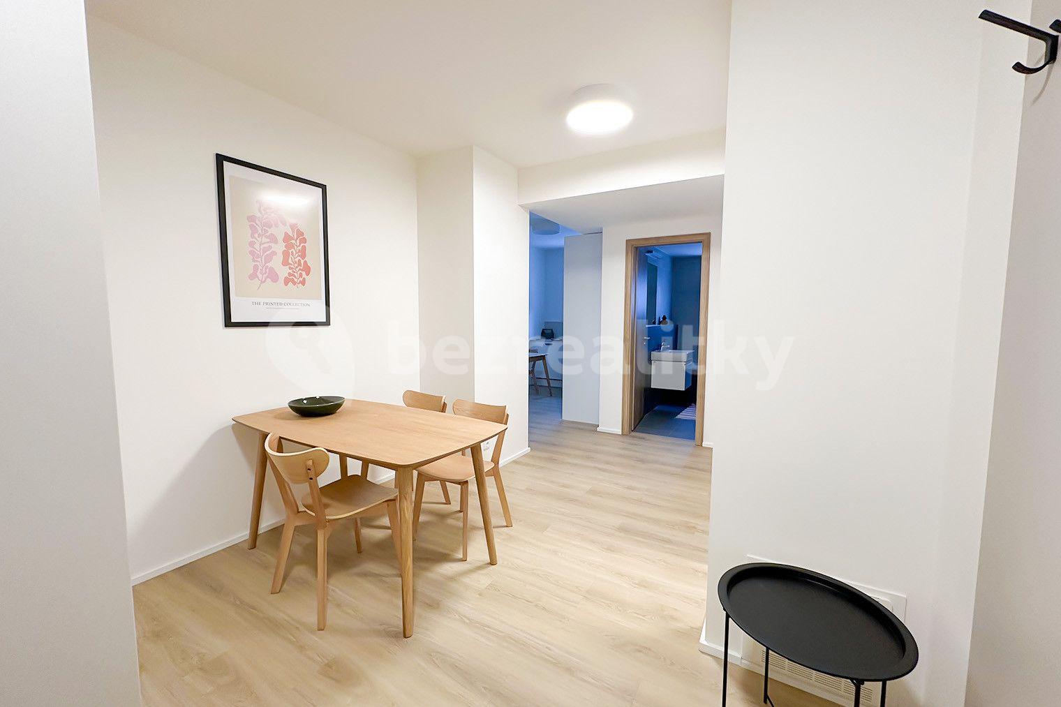 Pronájem bytu 2+1 63 m², U Pergamenky, Praha, Praha