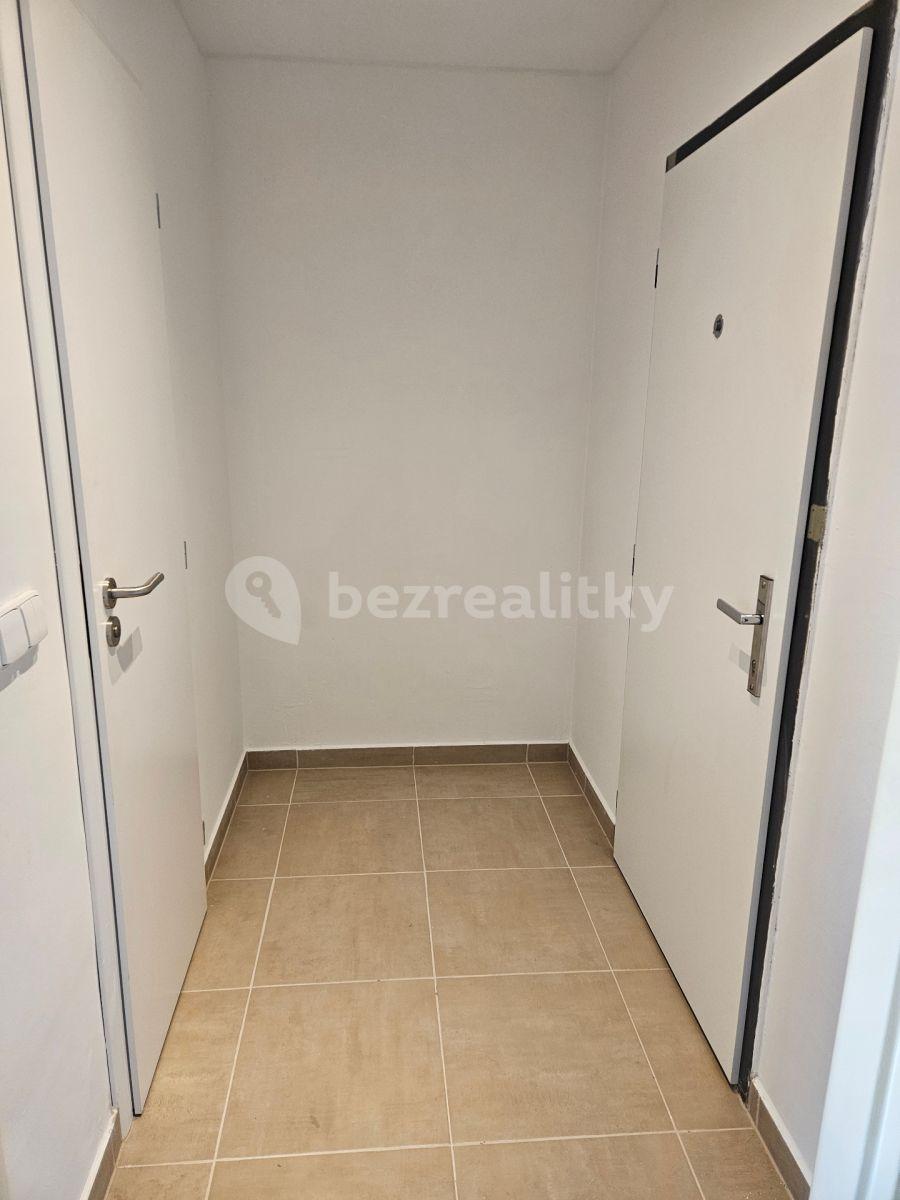 Pronájem bytu 1+kk 35 m², Habrová, Praha, Praha