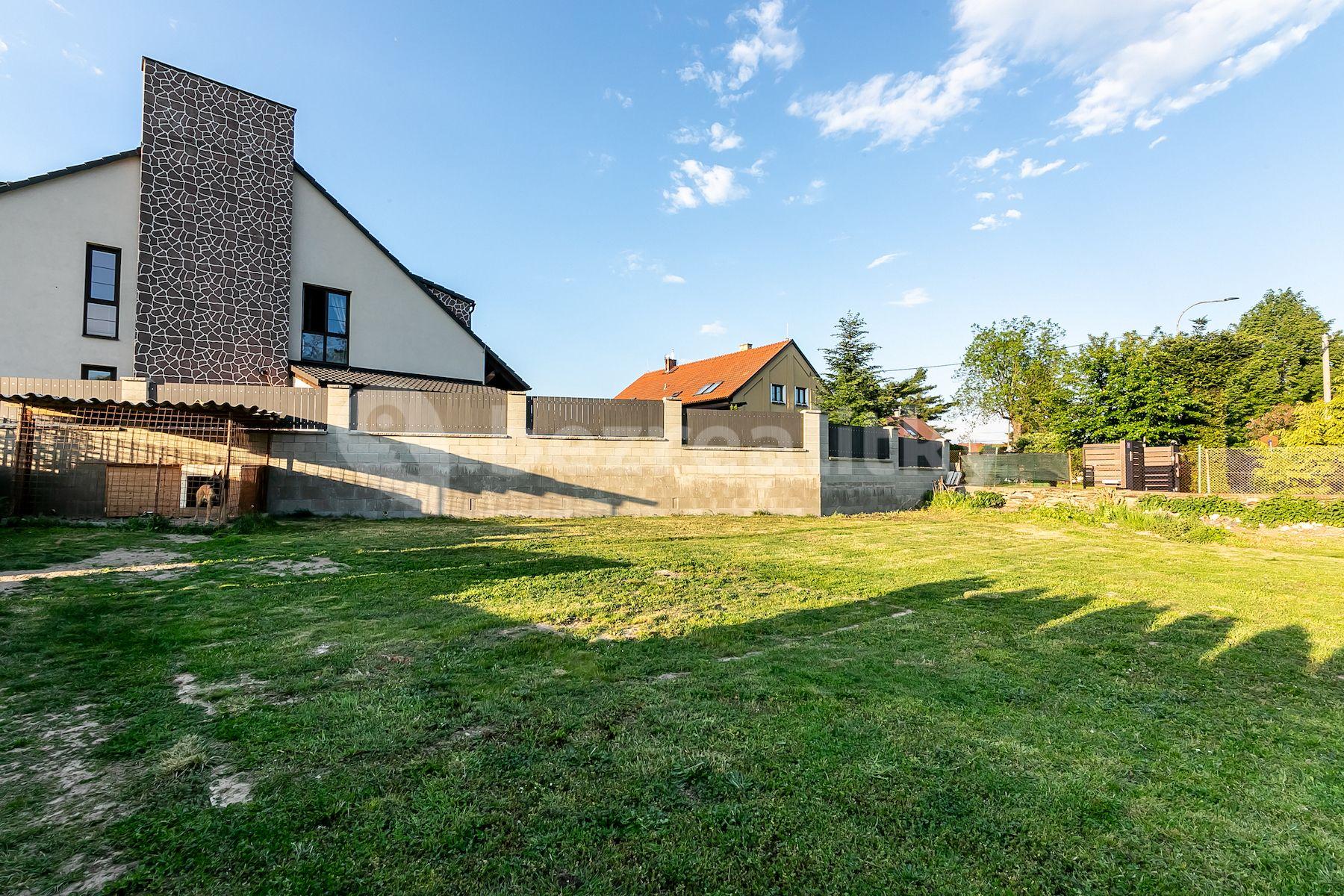 Prodej pozemku 615 m², Čestlická, Dobřejovice, Středočeský kraj