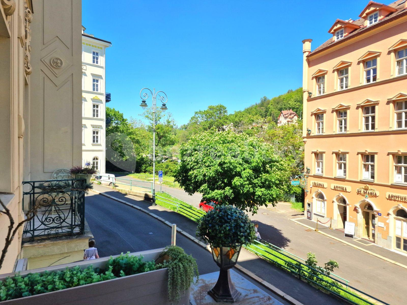 Prodej bytu 3+kk 100 m², Zámecký vrch, Karlovy Vary, Karlovarský kraj