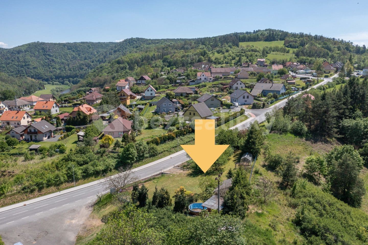 Prodej pozemku 970 m², Roztoky, Středočeský kraj