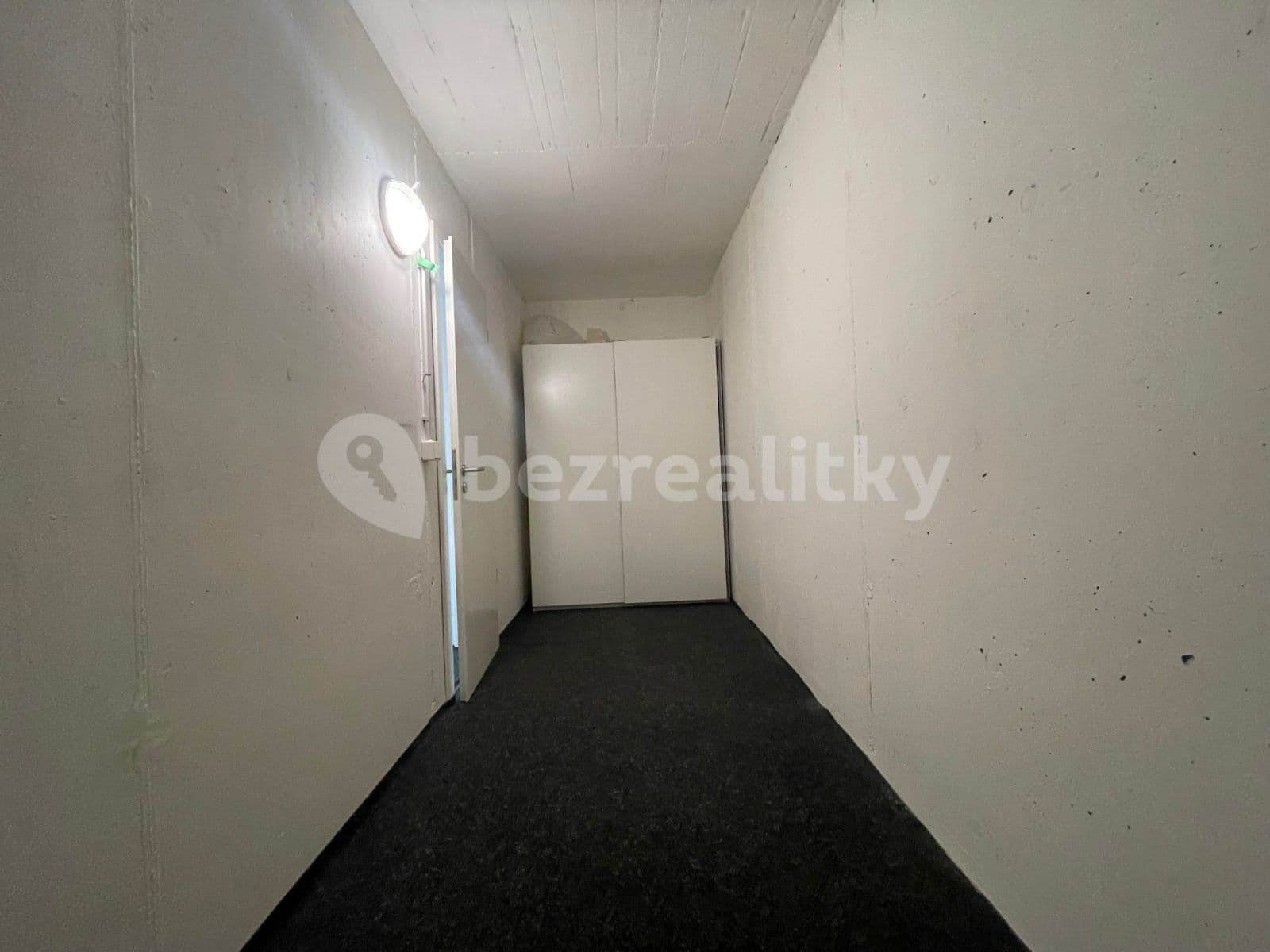 Pronájem bytu 2+kk 46 m², Novovysočanská, Praha, Praha