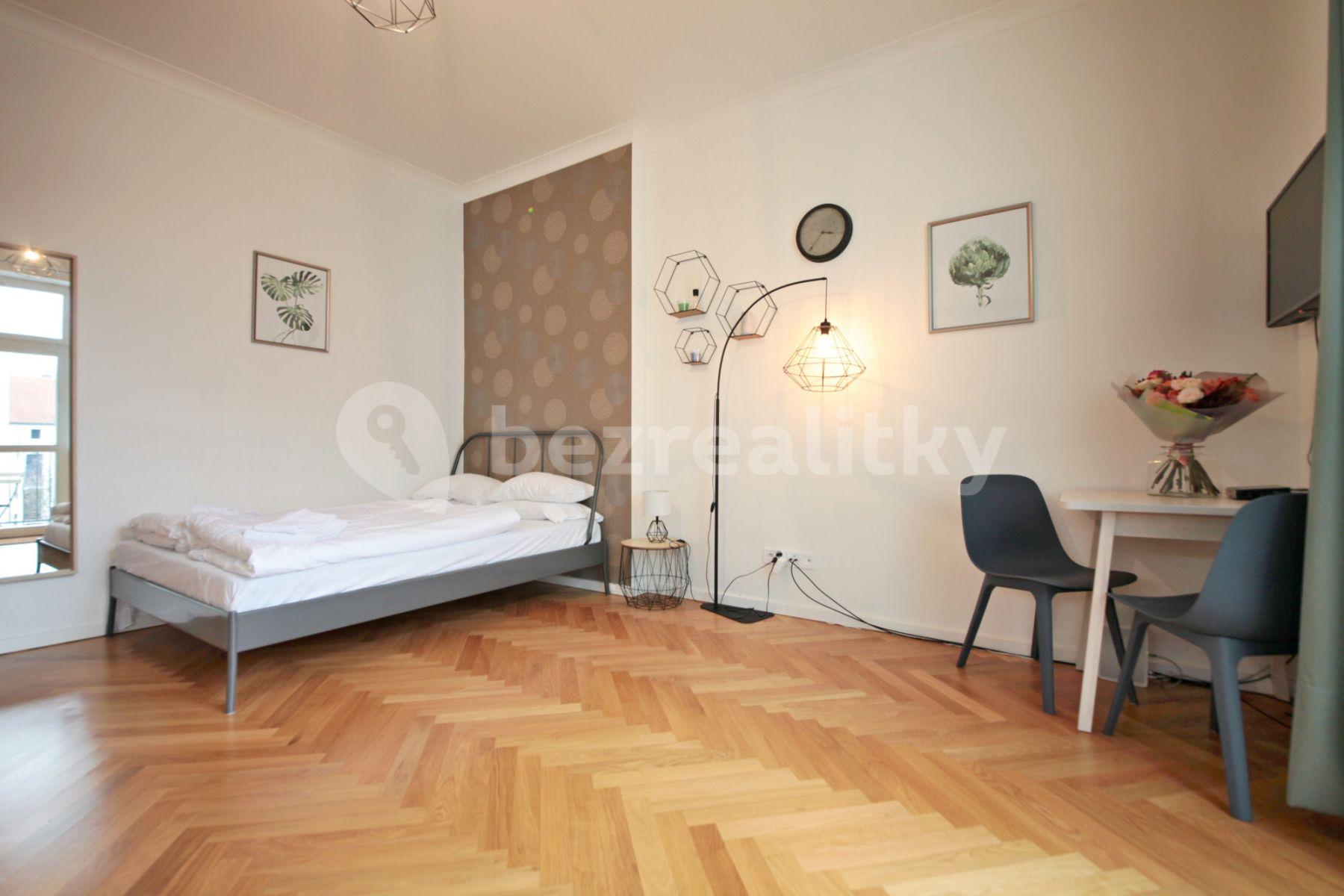 Pronájem bytu 1+kk 29 m², Slavíkova, Praha, Praha