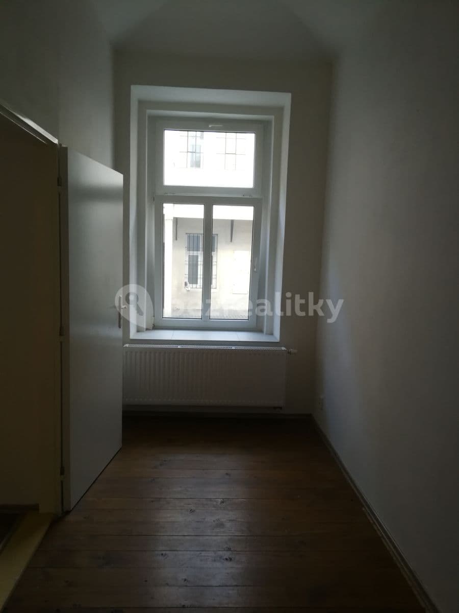 Pronájem bytu 2+1 55 m², Plzeňská, Praha, Praha