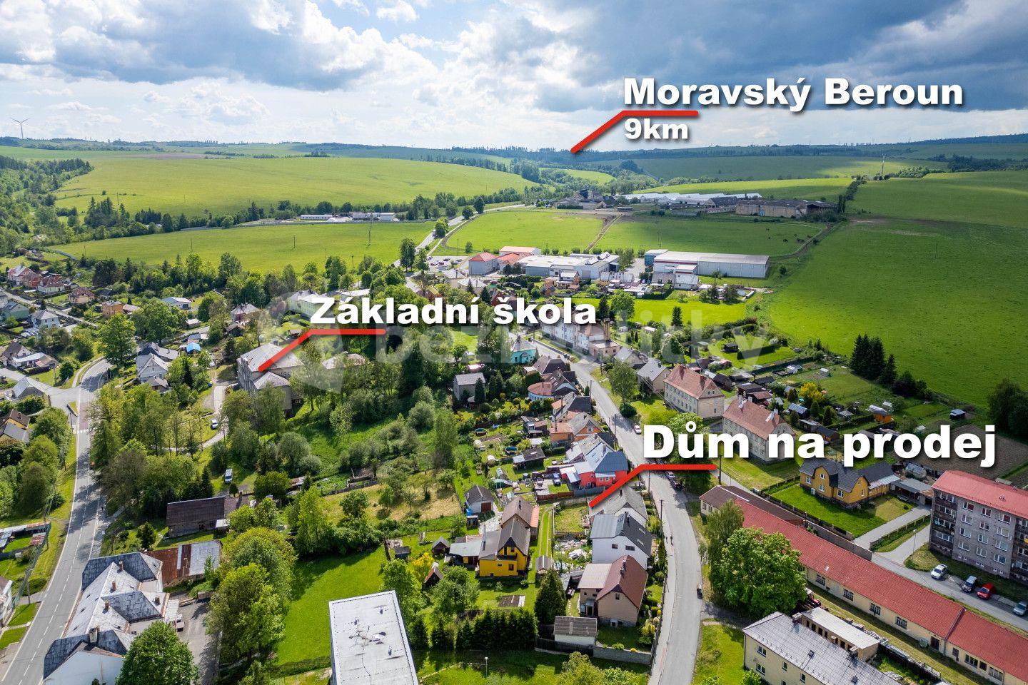 Prodej domu 527 m², pozemek 398 m², Komenského, Dvorce, Moravskoslezský kraj