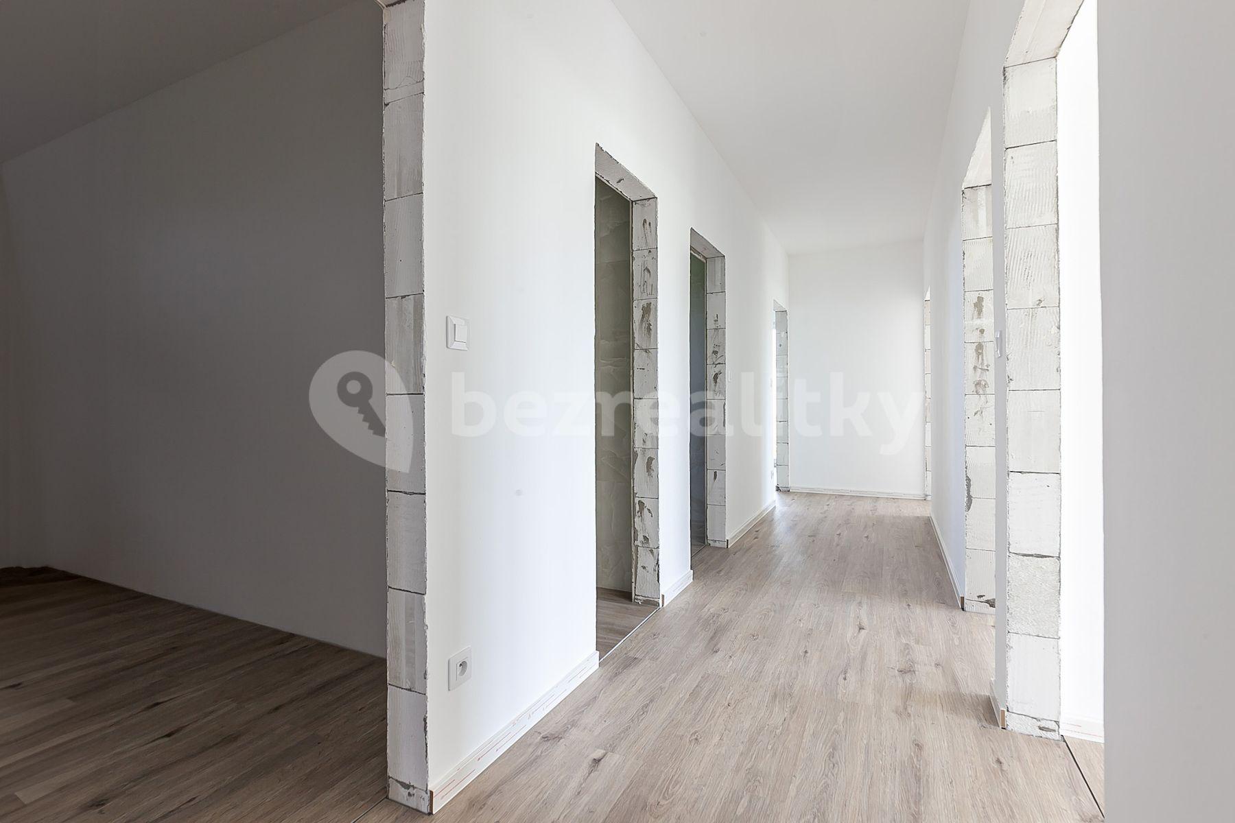 Prodej kanceláře 829 m², Vestec, Vestec, Středočeský kraj