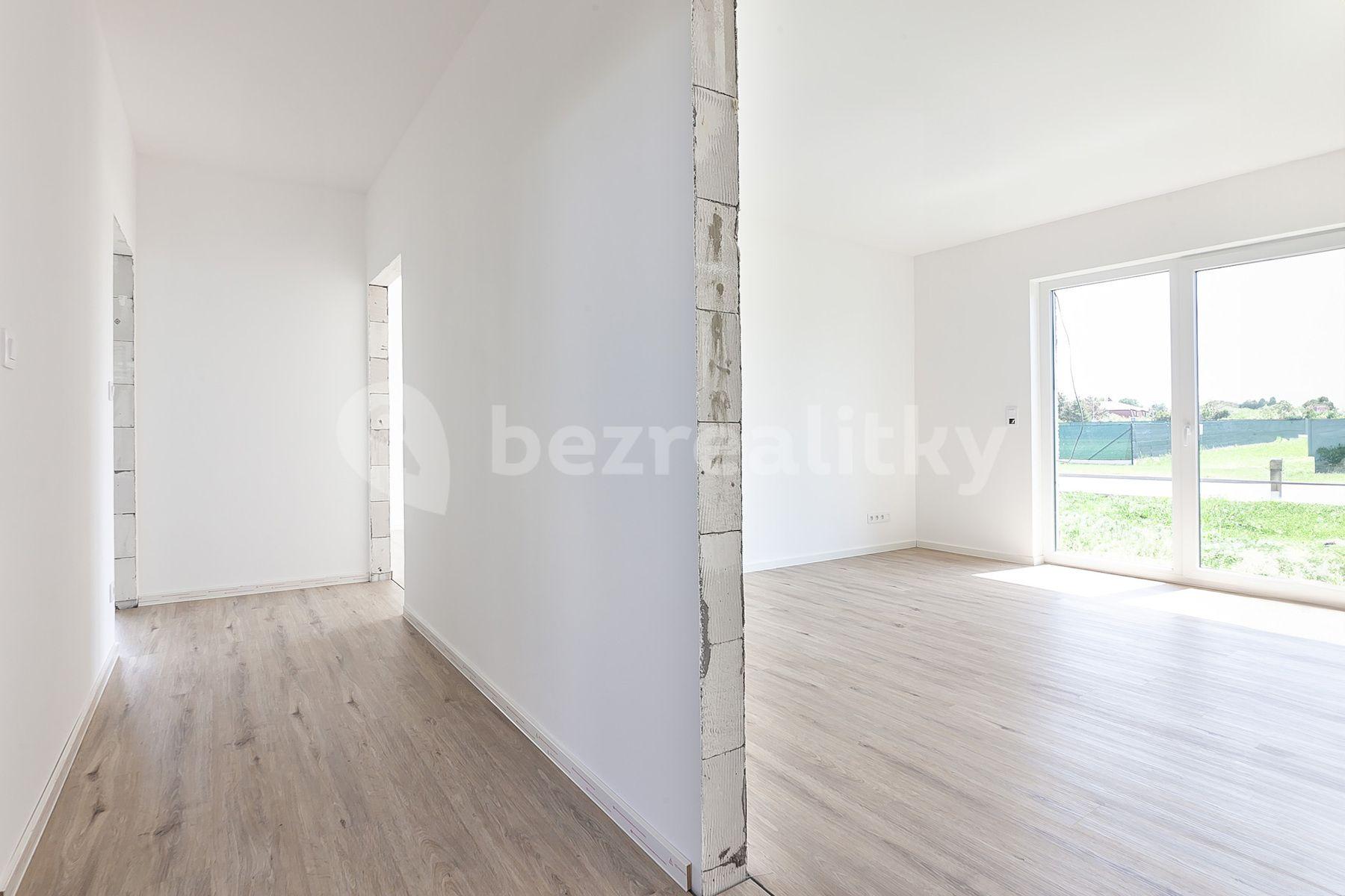 Prodej kanceláře 829 m², Vestec, Vestec, Středočeský kraj