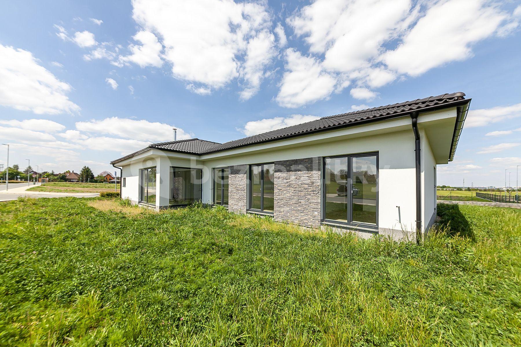 Prodej domu 190 m², pozemek 829 m², Vestec, Vestec, Středočeský kraj