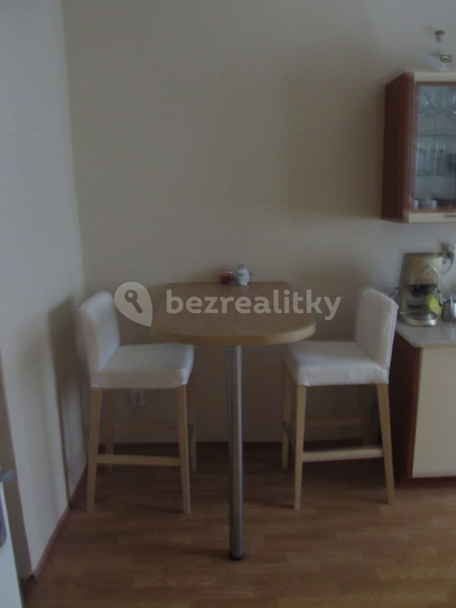 Pronájem bytu 1+1 45 m², Malá Štěpánská, Praha, Praha